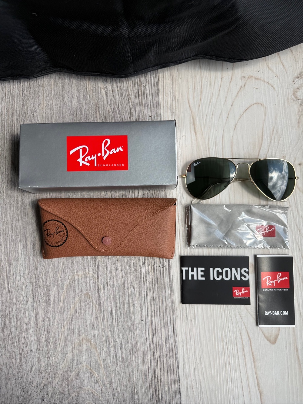 Ray-Ban Gold Frame Sunglasses with Dark Green Lenses